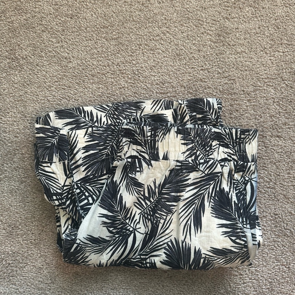 Panama Jack Black and Cream Leaf Print Pants